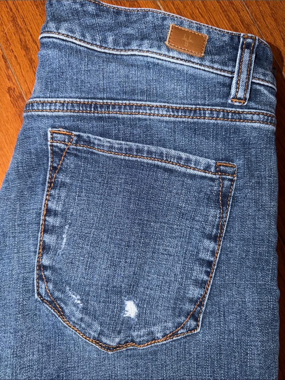 L.L.Bean Signature Straight Organic Cotton Jeans Sz 6 Medium Wash Stretch Denim - Picture 8 of 8